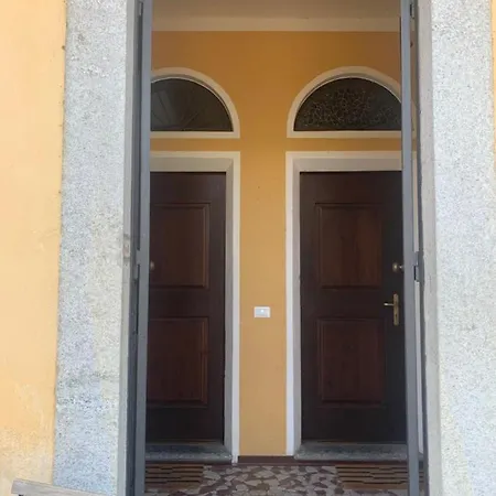 Apartment La Maison Des Lions Vacanze Accesso Diretto Localita Cannobio