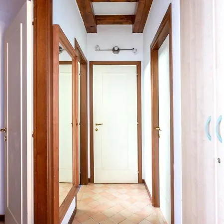 Apartament La Maison Des Lions Vacanze Accesso Diretto Localita Cannobio