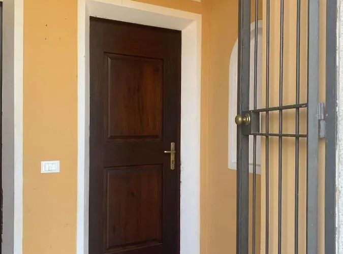 La Maison Des Lions Vacanze Accesso Diretto Localita アパート *